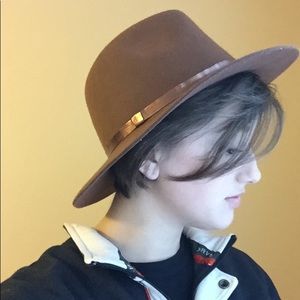 Brown fedora